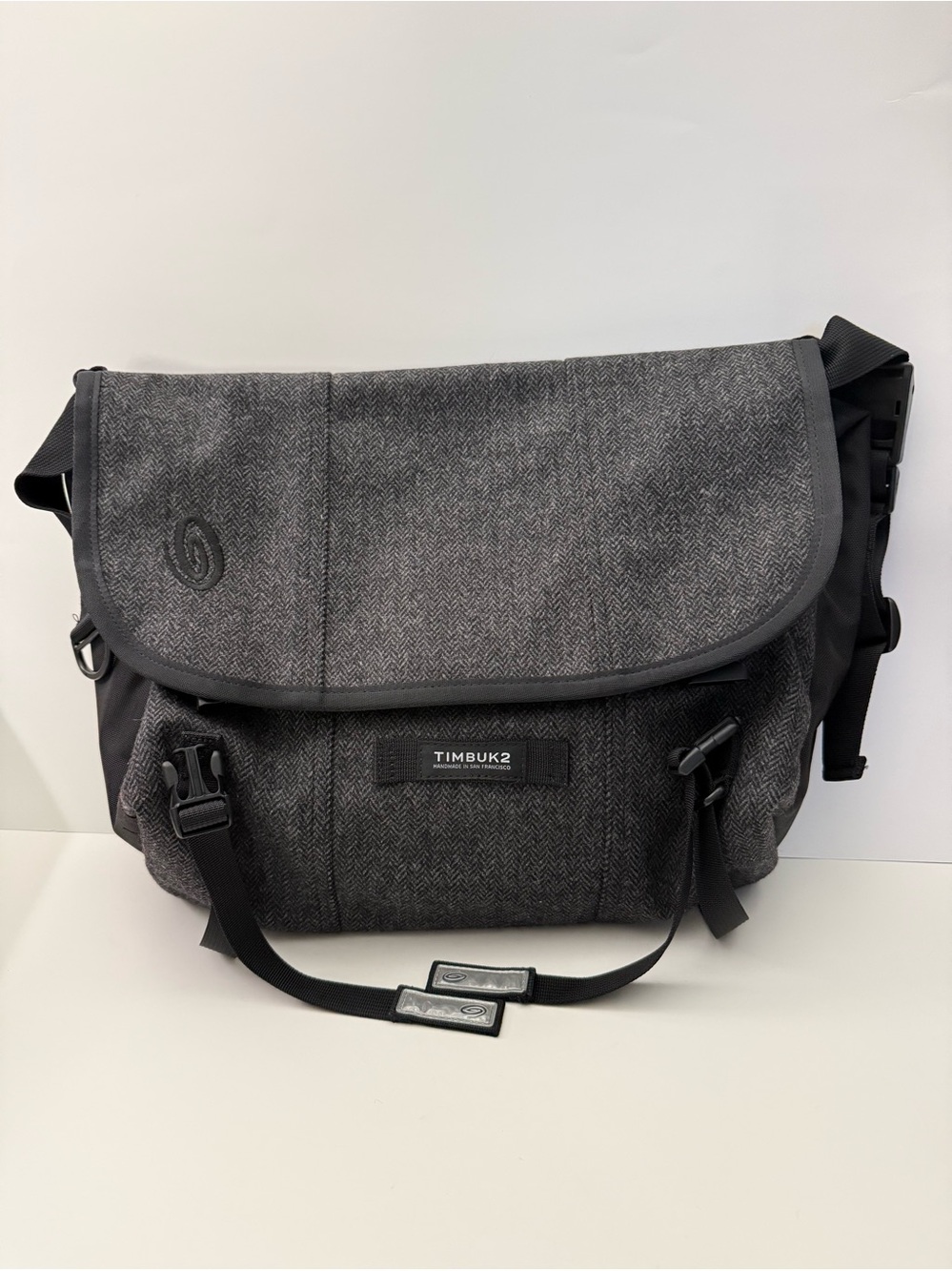 Timbuk2 Messenger Limited Ed. Heritage Edition Black/Grey Herringbone NWOT